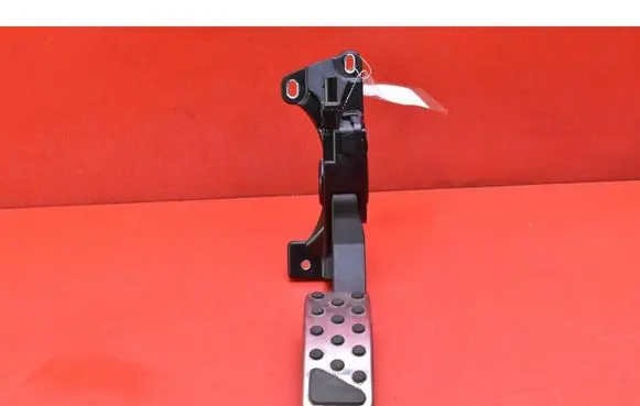 Jeep Grand Cherokee Accelerator throttle pedal 52124785AE
