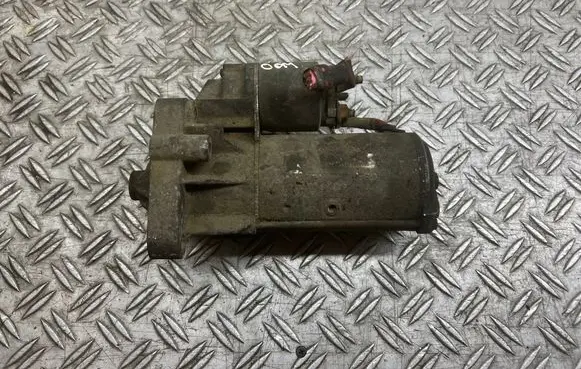 Opel Vivaro Starter motor