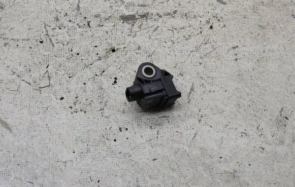 Mercedes-Benz C W205 Airbag deployment crash/impact sensor A2139051300 869108 01481