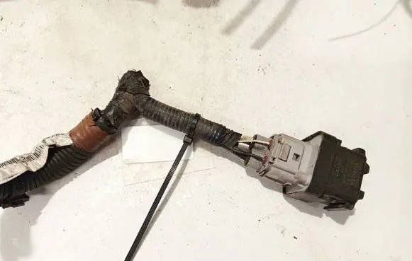 Glow plug pre-heat relay