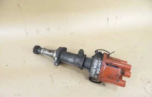 Skoda Favorit (781) Spark distributor 44321320474