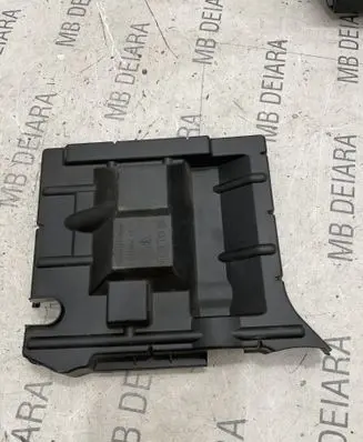 Porsche Panamera (970) Fuse box cover 97061030101