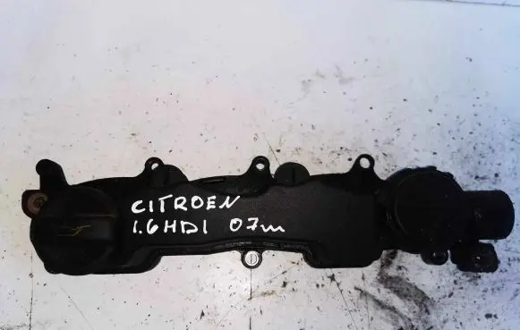 Rocker cam cover