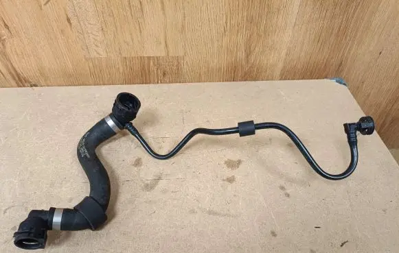 Mercedes-Benz GLC X253 C253 Engine coolant pipe/hose A2535012600