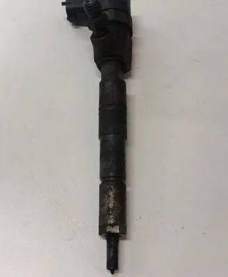 Opel Insignia A Fuel injector 0445110327
