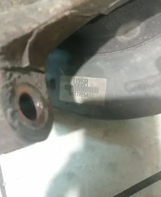 Rear wheel hub spindle/knuckle