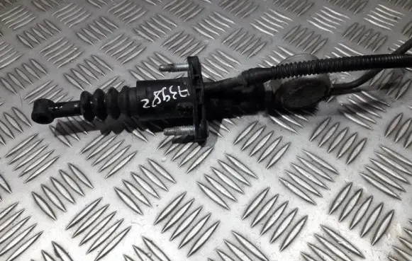 Mercedes-Benz Vaneo W414 Clutch master cylinder a1682900512