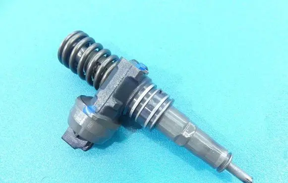 Volkswagen Bora Fuel injector 0414720213 IMPRK1185195
