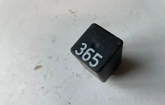 Audi A4 S4 B5 8D Other relay 8D0959257