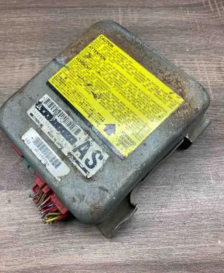 Mitsubishi Pajero Airbag control unit/module MR213889 K11WP70