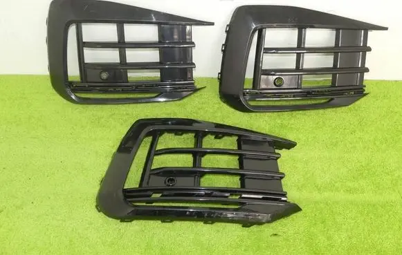 Volkswagen Touareg III Front bumper lower grill 760853666J