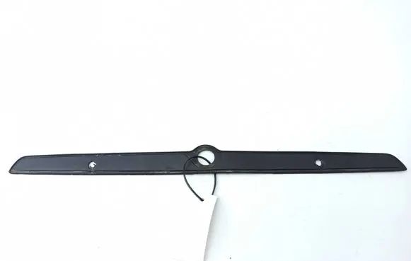 Jaguar XJ X40 Tailgate trim BEC9102
