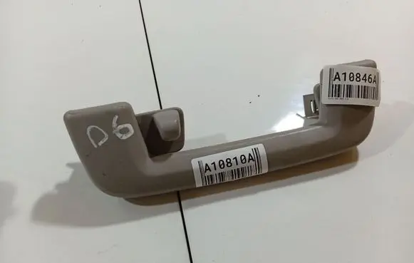 Volvo V50 Rear interior roof grab handle