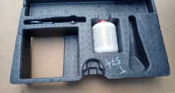 Ford S-MAX Spare wheel section trim 