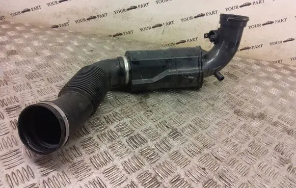 BMW X2 F39 Turbo air intake inlet pipe/hose 23557510