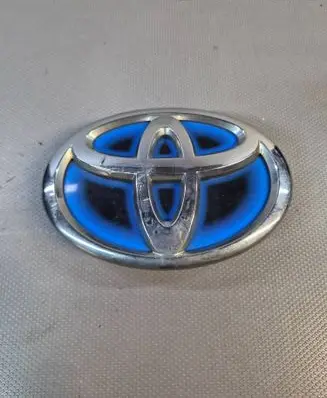 Toyota Yaris Manufacturer badge logo/emblem 753110D170 753010D130