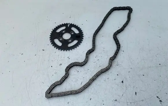 Toyota Avensis T250 Timing chain (engine) 