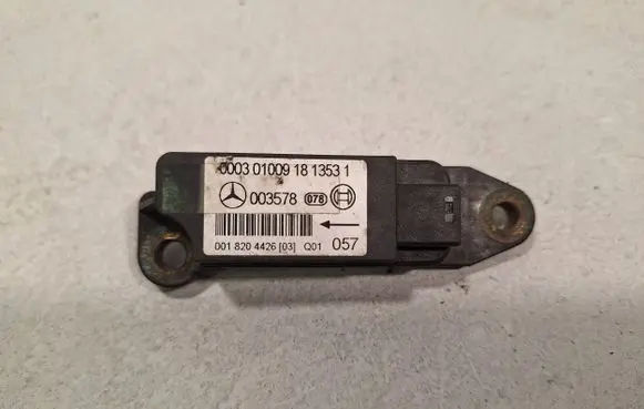 Mercedes-Benz C W203 Airbag deployment crash/impact sensor 00030100918 0018204426