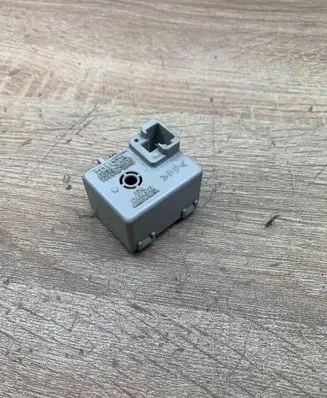 Toyota Prius (XW20) Other relay 8665220010 0689003540