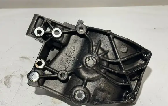 Citroen C5 Aircross A/C compressor mount bracket 9823598480