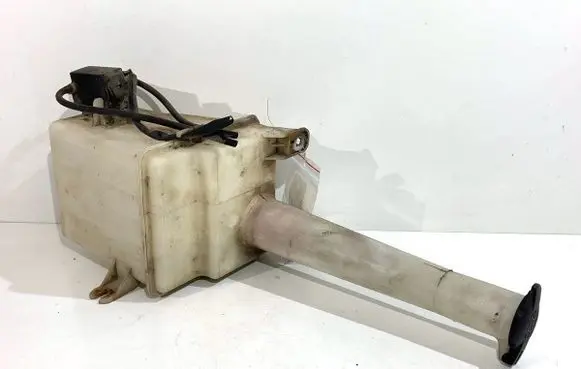 Hyundai Santa Fe Windshield washer fluid reservoir/tank 98610-26000