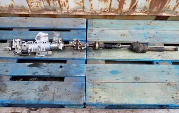 Nissan Navara Steering wheel axle