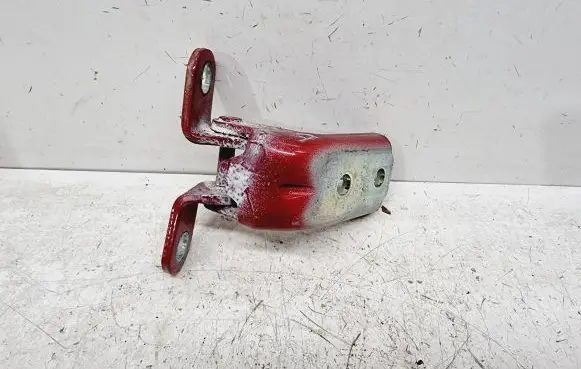 Hyundai Kona I Front door lower hinge 793102V000