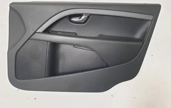 Volvo V70 Front door card panel trim