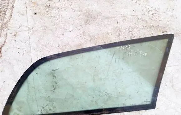 Mercedes-Benz E W210 Rear side window as2