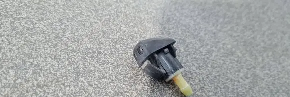 Chevrolet Captiva Windshield washer spray nozzle 