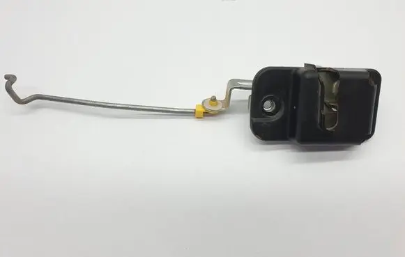 Fuel tank cap lock