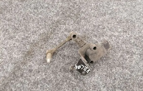 Headlight/headlamp level sensor