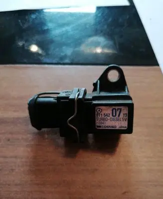 Mercedes-Benz A W168 Air pressure sensor 0115420717