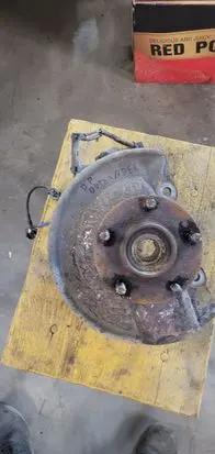 Mitsubishi Outlander Front wheel hub