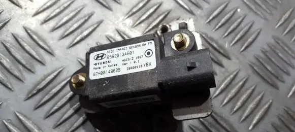 Hyundai Trajet Airbag deployment crash/impact sensor 959203a601 95920-3a601