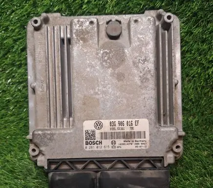 Volkswagen Golf V Engine control unit/module 03G906016EF 1039S10378 0281012615