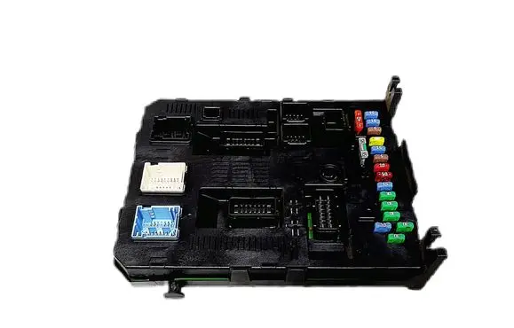 Citroen C4 I Fuse module 9661940480