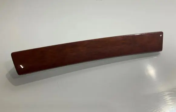 Dashboard glove box trim