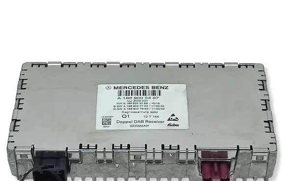 Mercedes-Benz SLK R172 Antenna control unit A1669003407 A1668202089 A1669027703