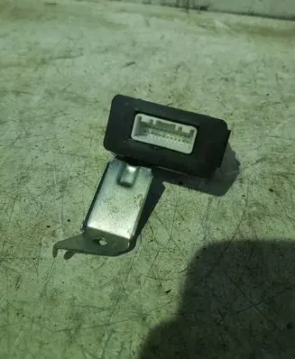 Toyota Avensis T250 Light module LCM 8996005030