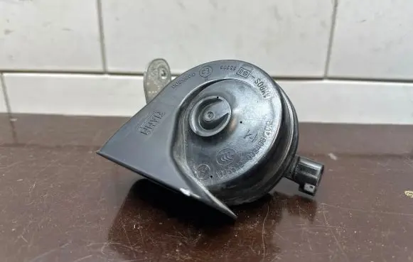 Volvo V40 Horn signal 31283383IT 3521834