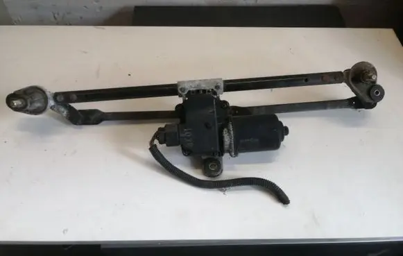 Chevrolet Lacetti Front wiper linkage and motor