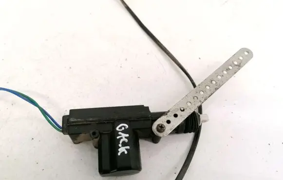 Volkswagen Golf III Central locking motor 932037992 93203799.2