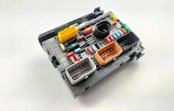 Fiat Scudo Fuse module 9675878080