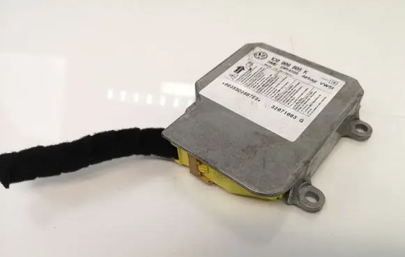 Volkswagen Polo IV 9N3 Airbag control unit/module 1C0909605K 5WK43125