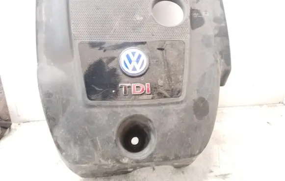 Volkswagen Golf IV Engine cover (trim)