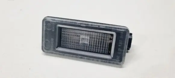 Nissan Qashqai J12 Number plate light 265108990E