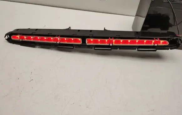 Mercedes-Benz E W211 Third/center stoplight A2118201556