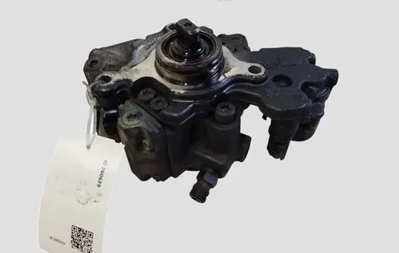 Ford Kuga I Fuel injection high pressure pump 9687959180 9424A050A 0023468AER