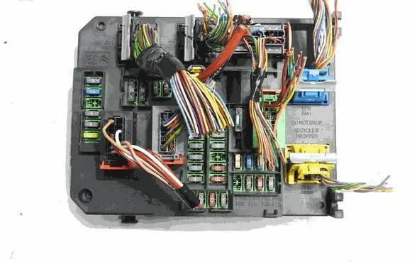 Citroen DS4 Fuse module 9665547480 BSIQ0300 S180121003H